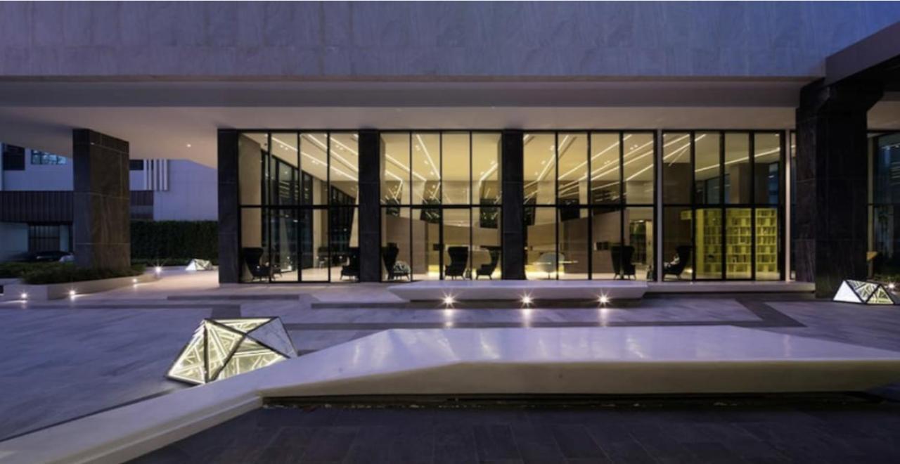 The Base Central Pattaya By Wwc Экстерьер фото