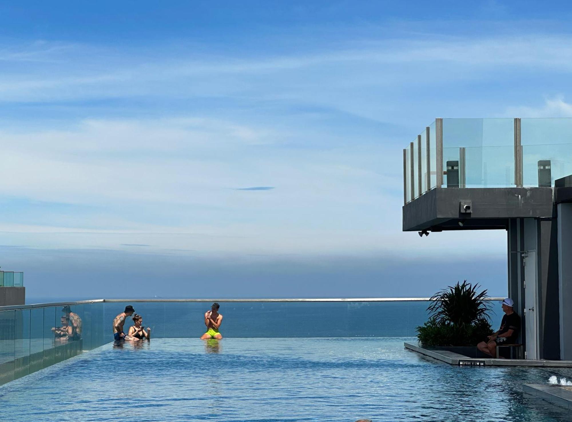 The Base Central Pattaya By Wwc Экстерьер фото