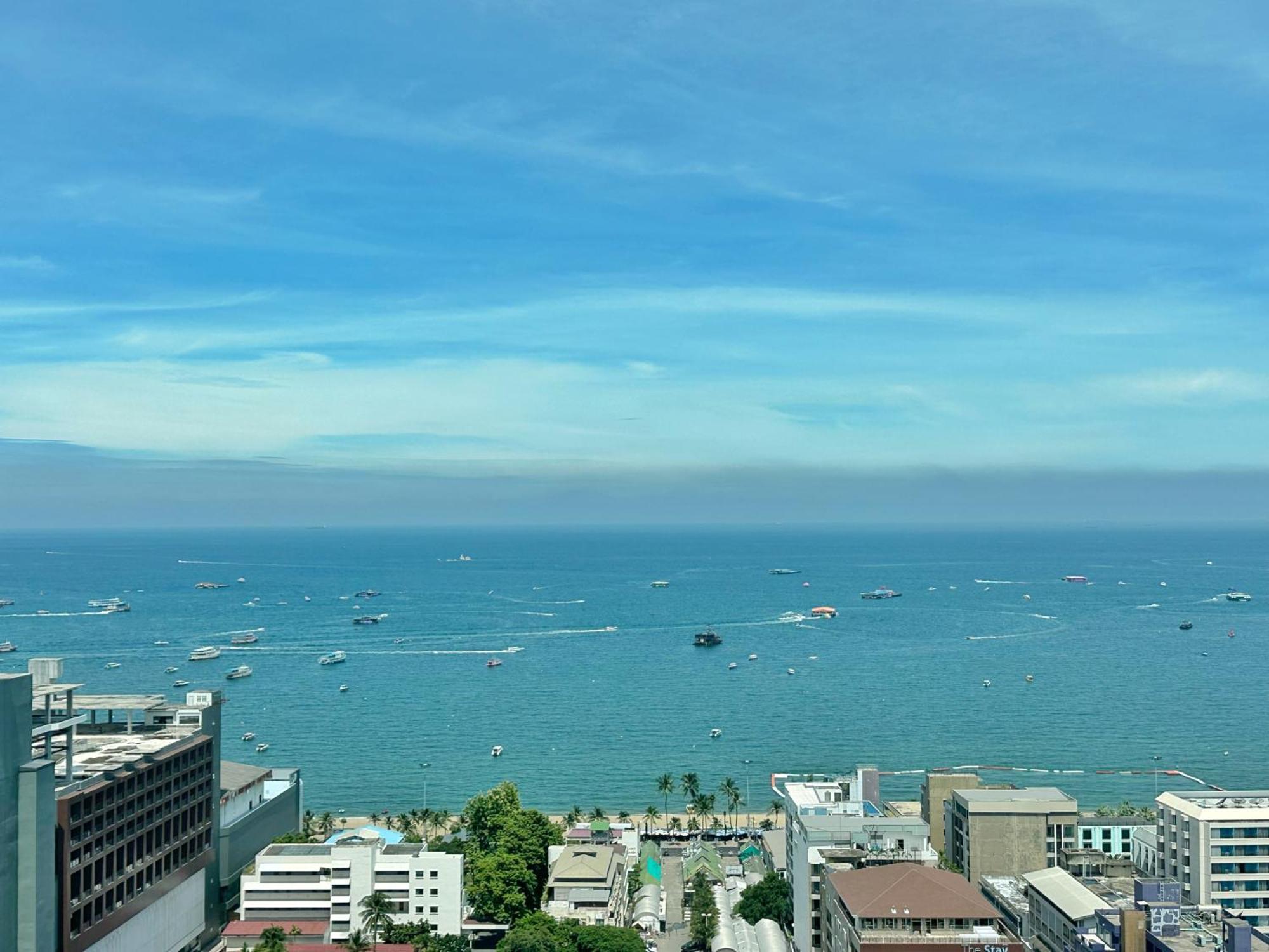 The Base Central Pattaya By Wwc Экстерьер фото