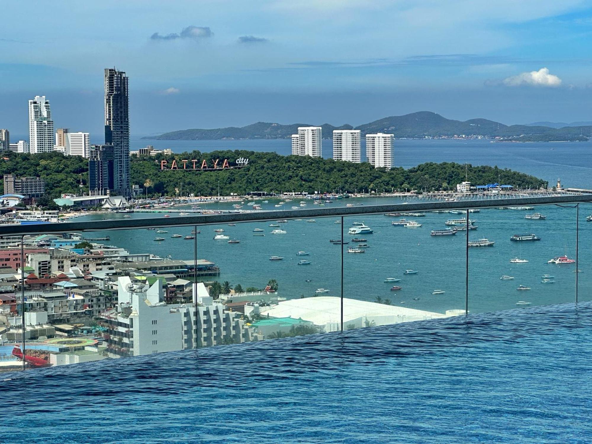 The Base Central Pattaya By Wwc Экстерьер фото
